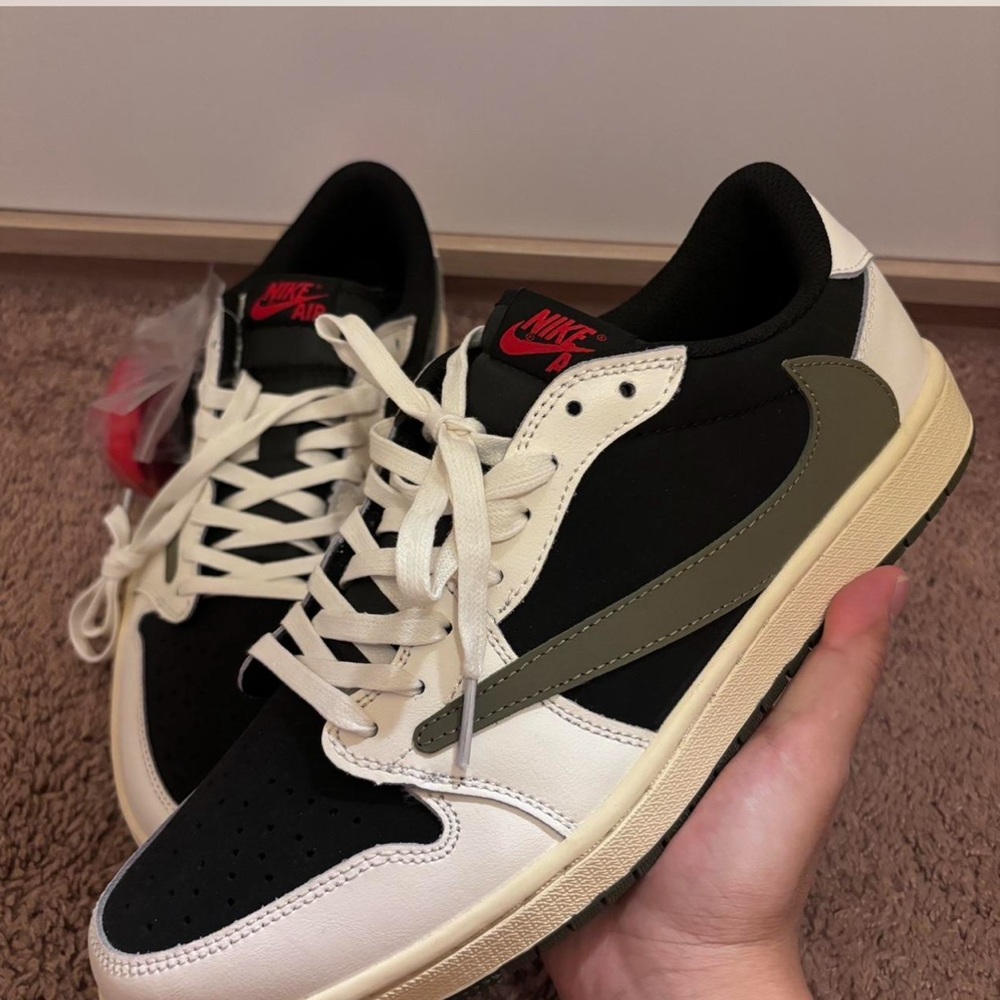 Travis Scott Jordan 1 Low Size 11 men /12.5w